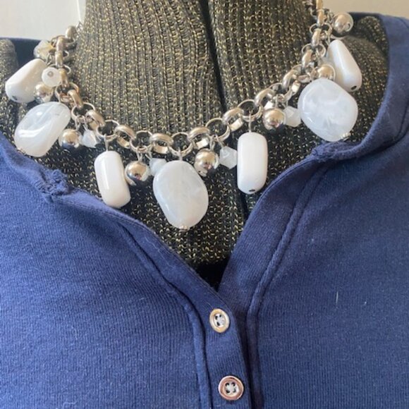 Paparazzi Grand Crayon Grotto White Necklace With Matching Earrings - Picture 1 of 3